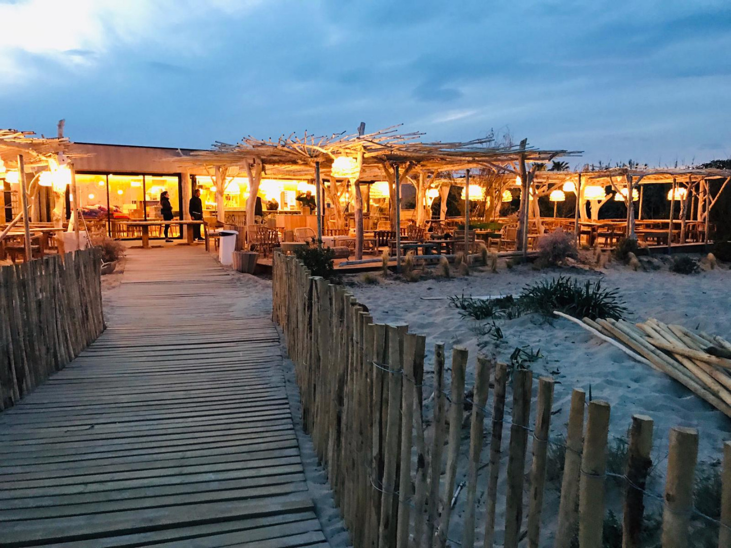 c137a32d-42e9-4617-9d72-ad0a54445754