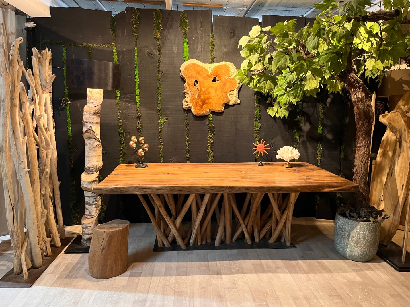 Création d'une Table en bois Africain "mille pattes" – Image 5