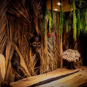 Création d'une table en bois flotté avec insert en bois flotté brulé